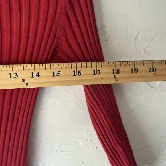 Cable & Gauge Sweater Y2k Fitted Small Red Ribbed Button Ruffle Silk Blend Top - Picture 6 of 7